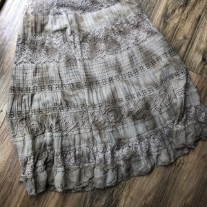 Reba lace skirt size Large